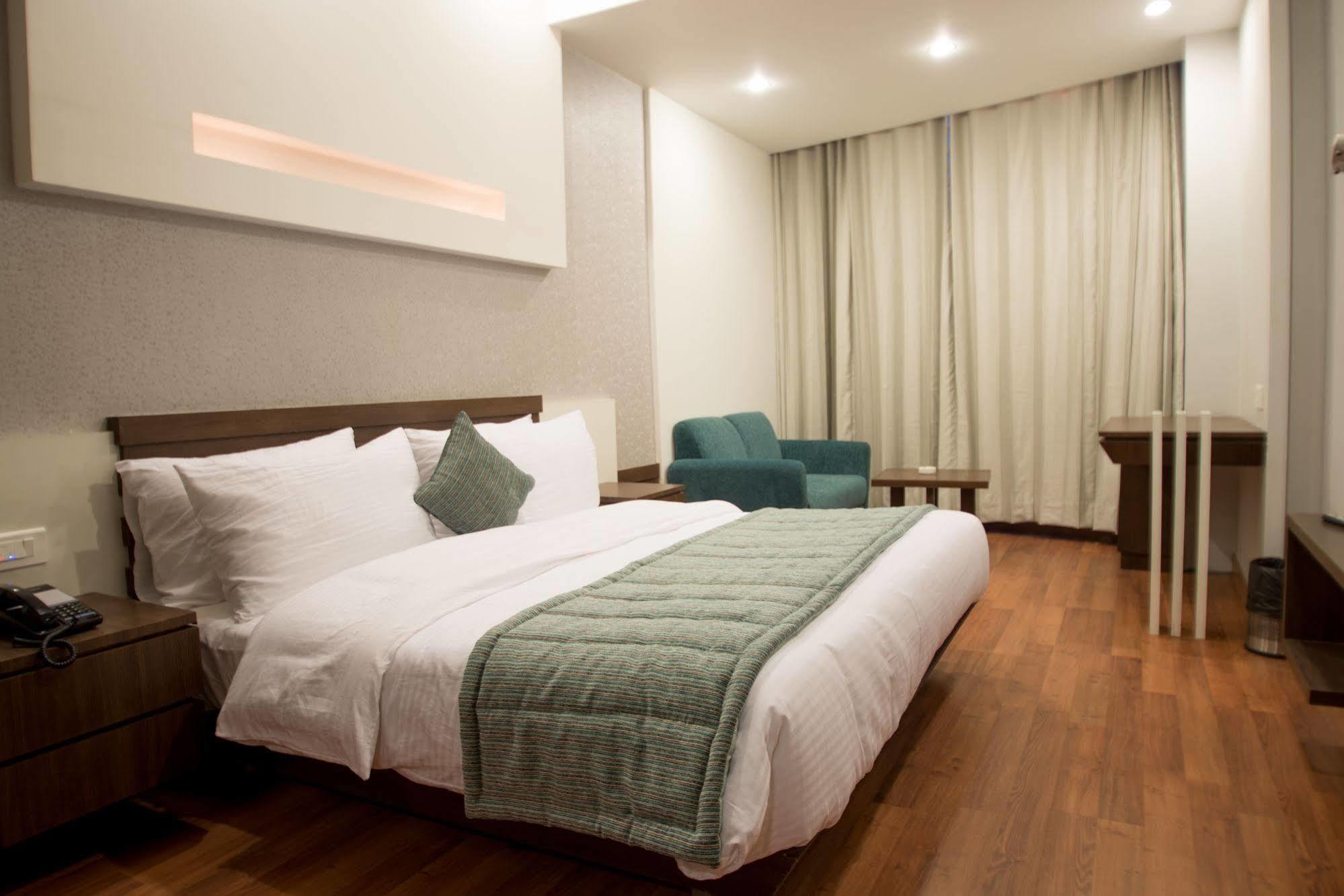 Hotel Narula'S Aurrum Amritsar Luaran gambar